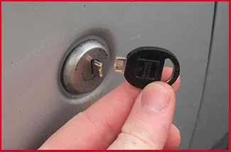 Paramus Locksmith Paramus, NJ 201-402-2715 - 1-broken-key