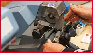 Paramus Locksmith Paramus, NJ 201-402-2715 Paramus Locksmith Paramus, NJ 201-402-2715 - 9-key-cutting